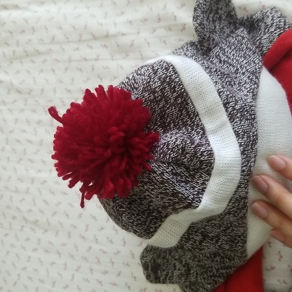 Sock Money Toque - Picture 4 of 5